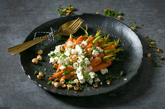 Mini carrots with feta 